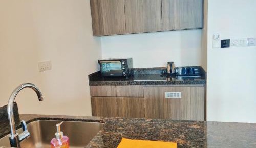 Deluxe King Suite