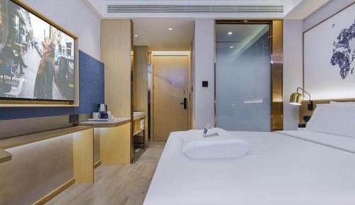 Digital Double Room