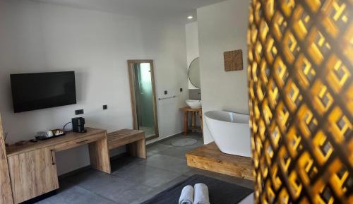 Deluxe Double Room with Balcony