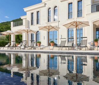 Deluxe Villa