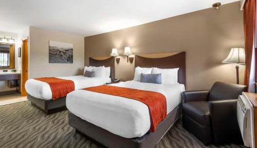 Queen Room with Two Queen Beds - Pet-Friendly/Non-Smoking
