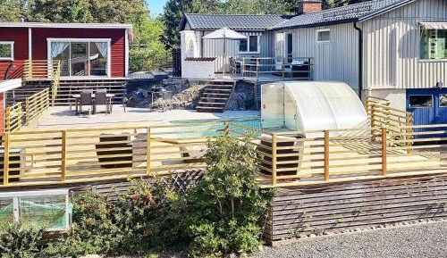 Two-Bedroom Holiday Home