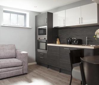 Two Bedroom Luxe (Sleeps 6)