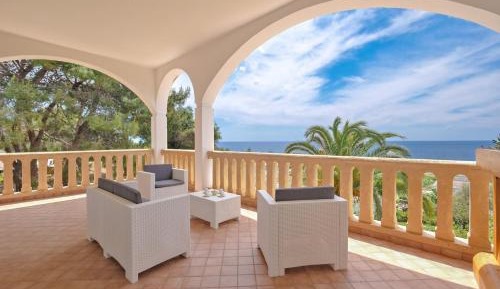 Villa with Sea View