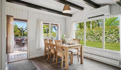 Three-Bedroom Holiday Home 