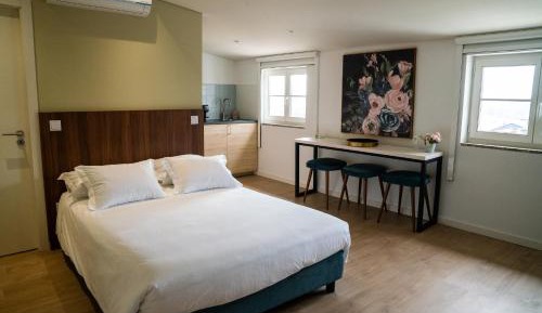 Studio Apartment