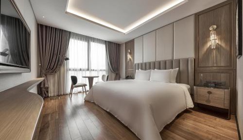 Executive Connecting Room for 4 People