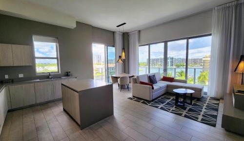 Apartment with Lake View
