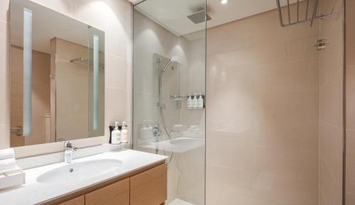 Premium King Room