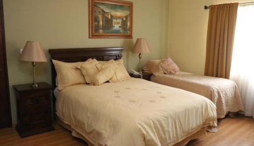 Deluxe Queen Room