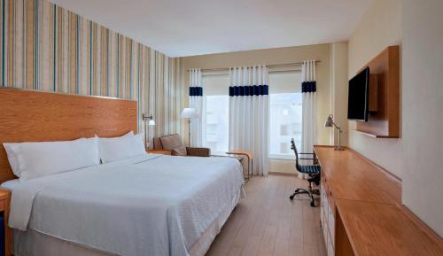 Traditional, Guest room, King, City view