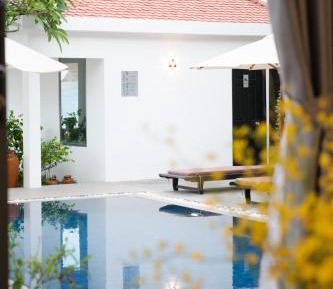 Double Room with Pool View