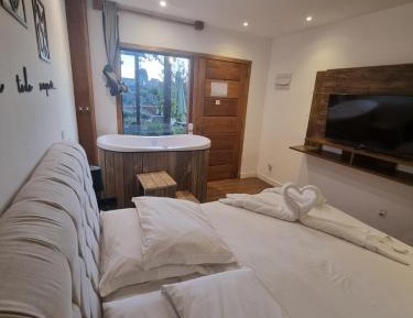 Suite with Mountain View