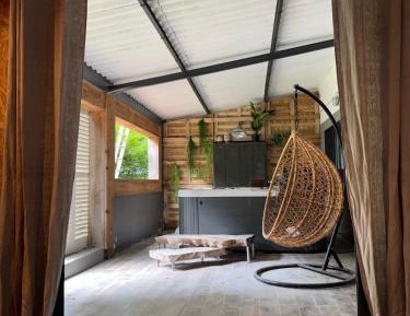 Suite with Hot Tub