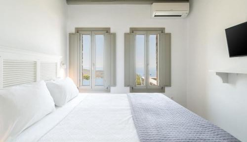 Two Bedroom Maisonette with Sea View
