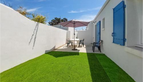 Two-Bedroom Holiday Home