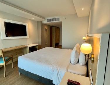 1 King Bed , Superior Room, Non-Smoking