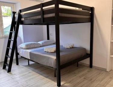 Quadruple Room with Private Bathroom