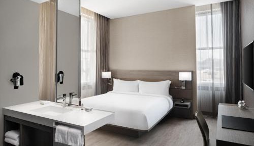 Metro, Guest room, 1 King