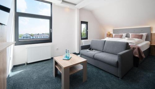 Deluxe Double Room with Shower