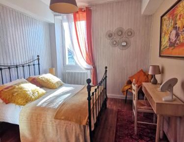Double Room with Shared Bathroom