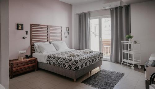 Superior Studio with Partial Sea View