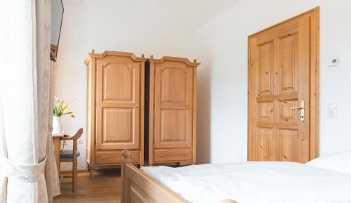 Twin Room with Private Bathroom