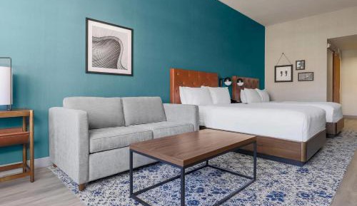 Larger Guest room, 2 Double
