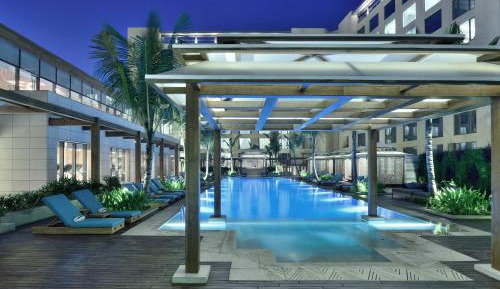 Guest room, 1 King, Pool view