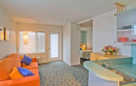 One Bedroom Suite with Queen Bed