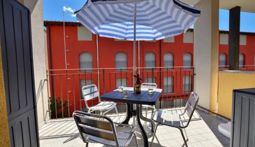Studio with Balcony