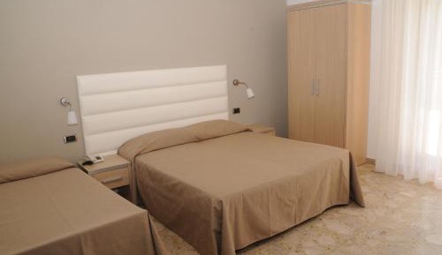 Double or Twin Room with Bathroom