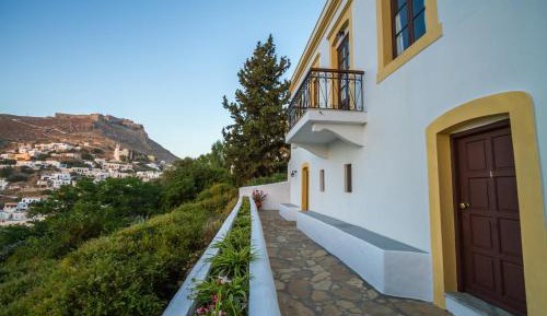 Studio Apartment with Sea View