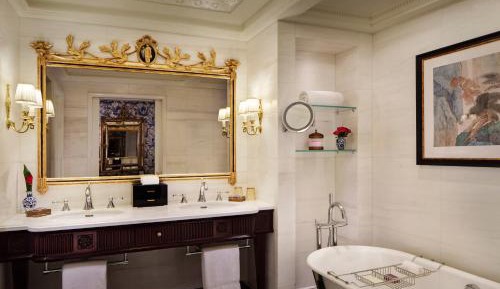 Club Deluxe Room