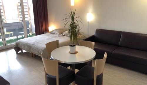 One-Bedroom Apartment