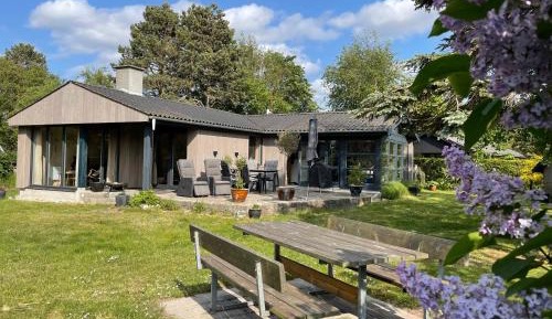 Three-Bedroom Holiday Home 