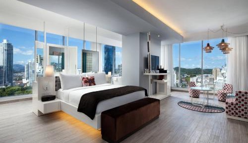Supreme King Suite with Partial City View and Corner Room