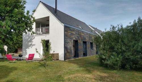 Villa with Garden View