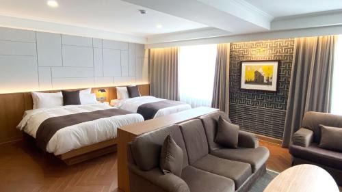 Imperial Suite with Lake View
