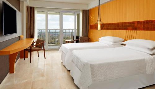 Larger Guest room, 2 Twin/Single Bed(s), Bay view, Balcony with Extra Exclusive Access