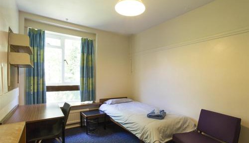 Single Room with Shared Bathroom