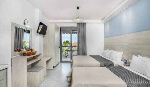 Triple Room with Pool View