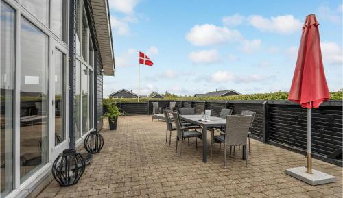 Three-Bedroom Holiday Home 