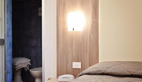 Economy Triple Room