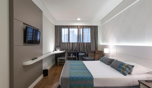 Deluxe King Suite