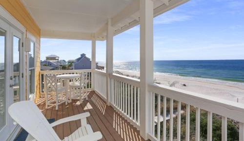 Three-Bedroom Holiday Home 