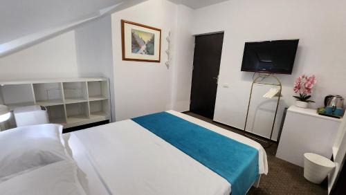 Economy Double Room Attic