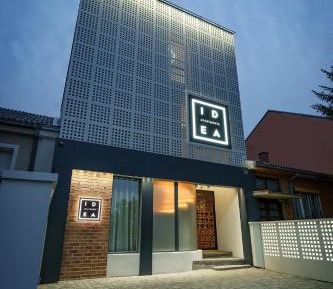 Deluxe King Studio