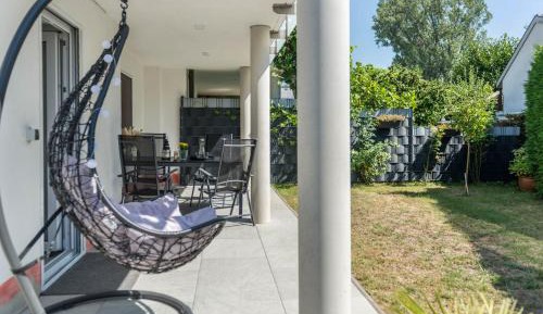 Superior One-Bedroom Apartment