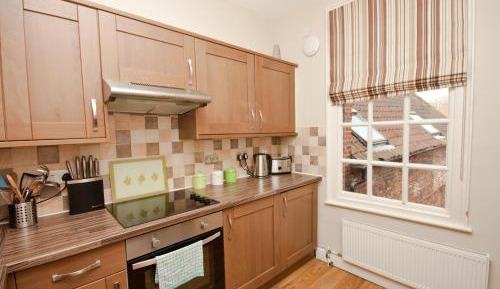 Deluxe One-Bedroom Apartment (4 Adults) Jorvik Suite